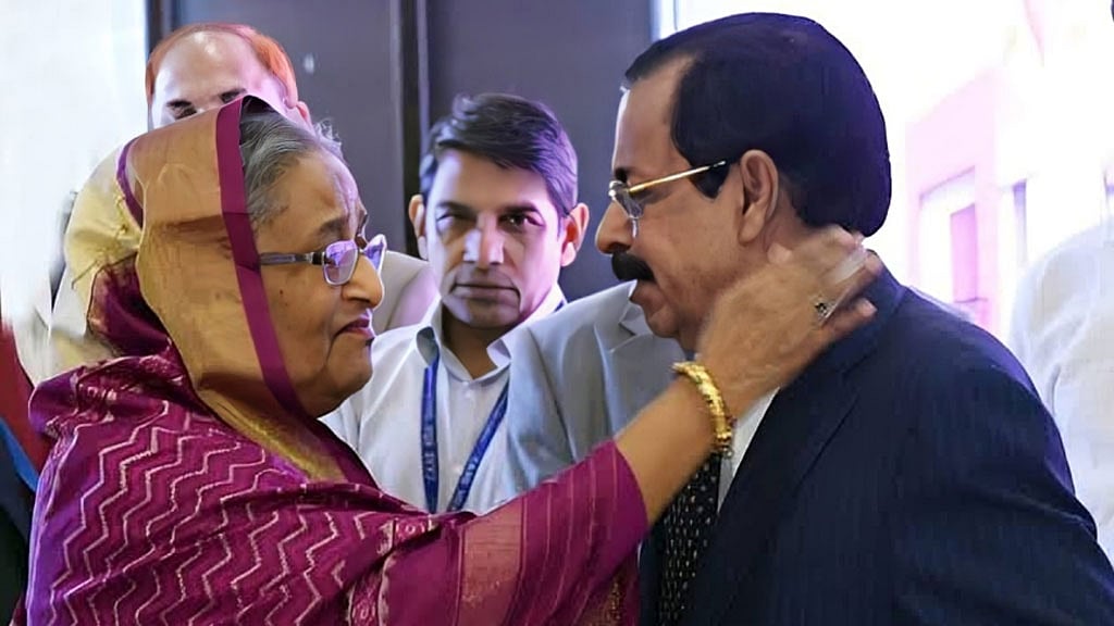 শেখ রেহানা নয়, শেখ হাসিনার অনুপস্থিতিতে ‘আওয়ামী লীগের হাল ধরবেন’ শেখ সেলিম