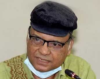 এম এম আকাশ