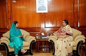 ২০১২ সালে ঢাকায় তৎকালীন পররাষ্ট্রমন্ত্রী দীপু মনির সঙ্গে বৈঠকে হিনা রাব্বানি খার।  ফাইল ছবি