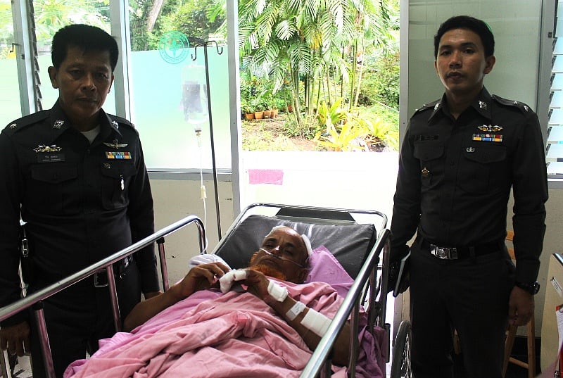 Abu Bakar Siddique receives a visit from Marine Police in Vachira Hospital. Photo: The Phuket News 