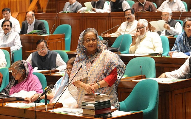 16th Amendment passed to restore Parliament’s power to sack judges