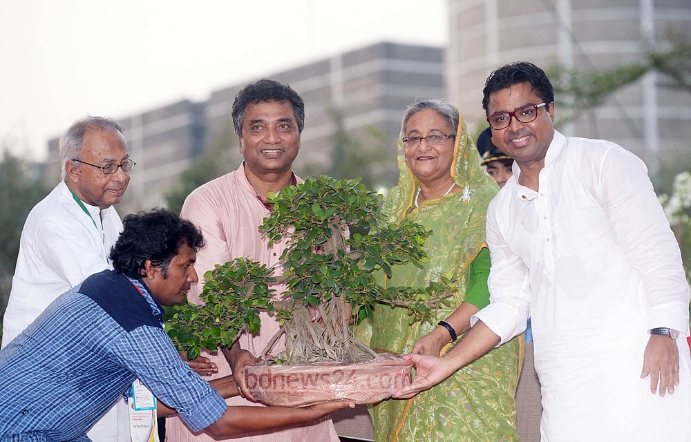 Annisul Huq with Prime Minister Sheikh Hasina. File Photo. 