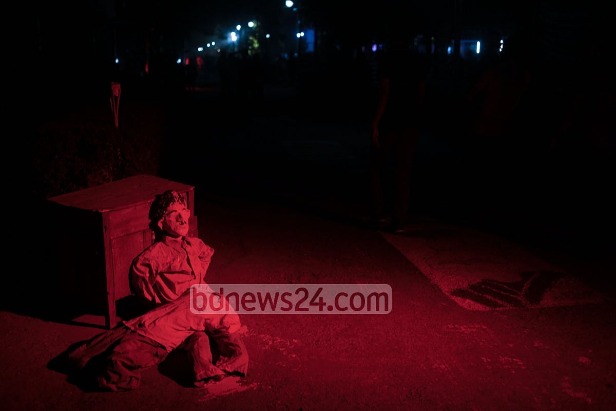 কালরাতের গণহত্যায় ঢাকা বিশ্ববিদ্যালয়ের জগন্নাথ হলের শহীদদের স্মরণ। ফাইল ছবি