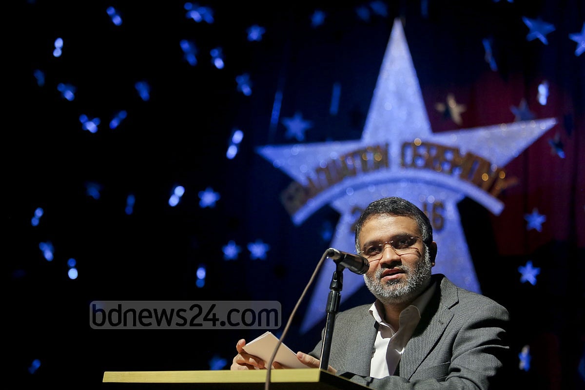 Chief editor of bdnews24.com, Toufique Imrose Khalidi, speaks at a graduation programme at Scholastica. Chief editor of bdnews24.com, Toufique Imrose Khalidi, speaks at a graduation programme at Scholastica.