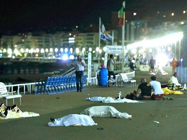 নিস হামলা, আইএসও দিচ্ছে 'শোকের হ্যাশট্যাগ'