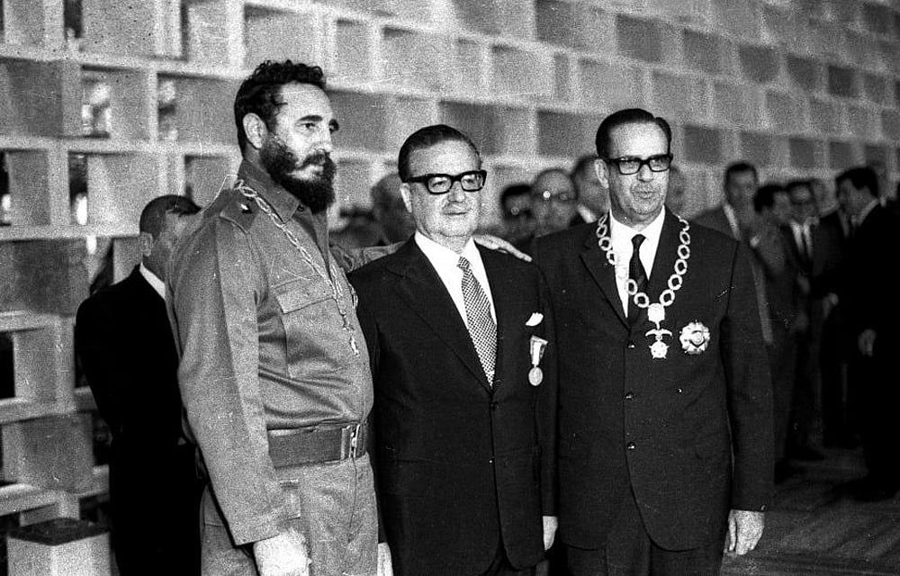 (L-R) Fidel Castro, Chile's President Salvador Allende and Cuba's President Osvaldo Dorticos during a reception for Allende at the Palace of the Revolution in Havana December 14, 1972. Reuters 