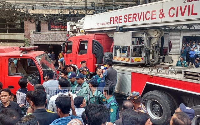 Fire at multi-storey residential building in Banani put out