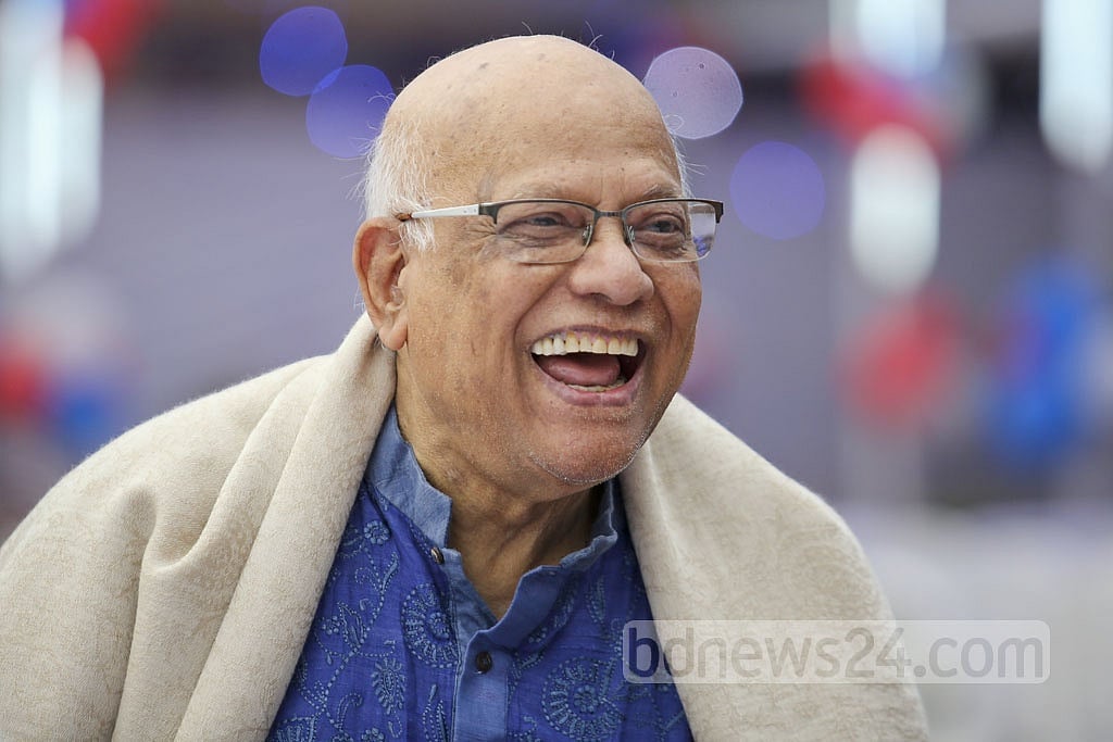 Finance Minister AMA Muhith, the most senior alumnus, laughing his heart out. Finance Minister AMA Muhith, the most senior alumnus, laughing his heart out.