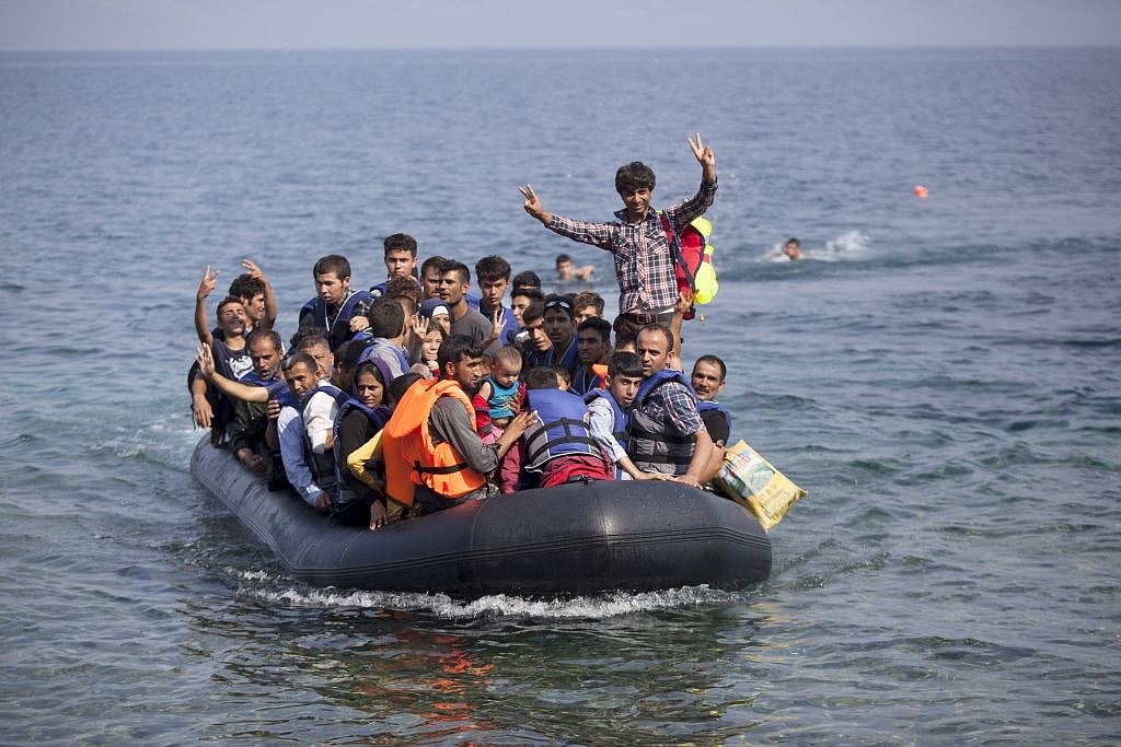 At least 73 migrants presumed dead after shipwreck off Libya