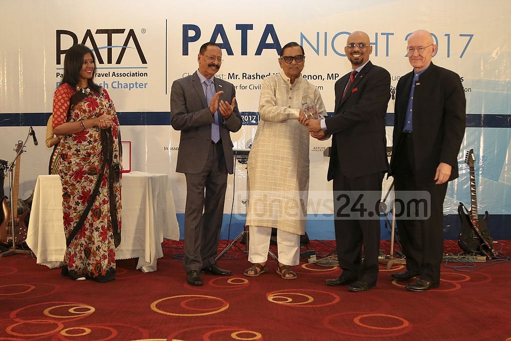 Managing Director and CEO of Astute Horse Business and Marketing Solutions M Shahadat Hossain receives the PATA Digitisation and Marketing Award 