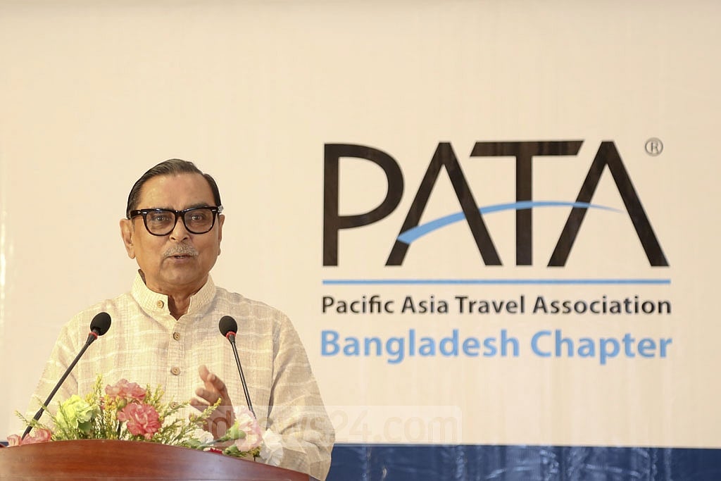 Rashed Khan Menon speaks at the programme 