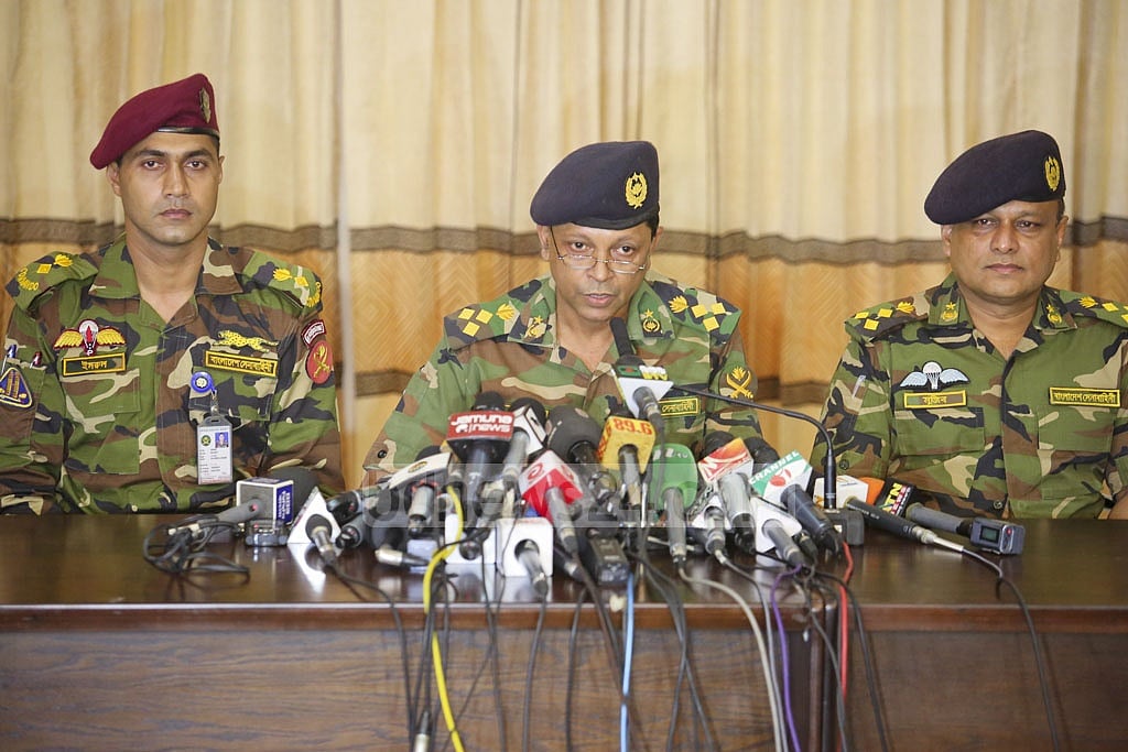 Brig Gen Nayeem Ashfaque Chowdhury, director of military operations at Bangladesh Army, briefed the media, officially confirming the deaths of 20 people.  