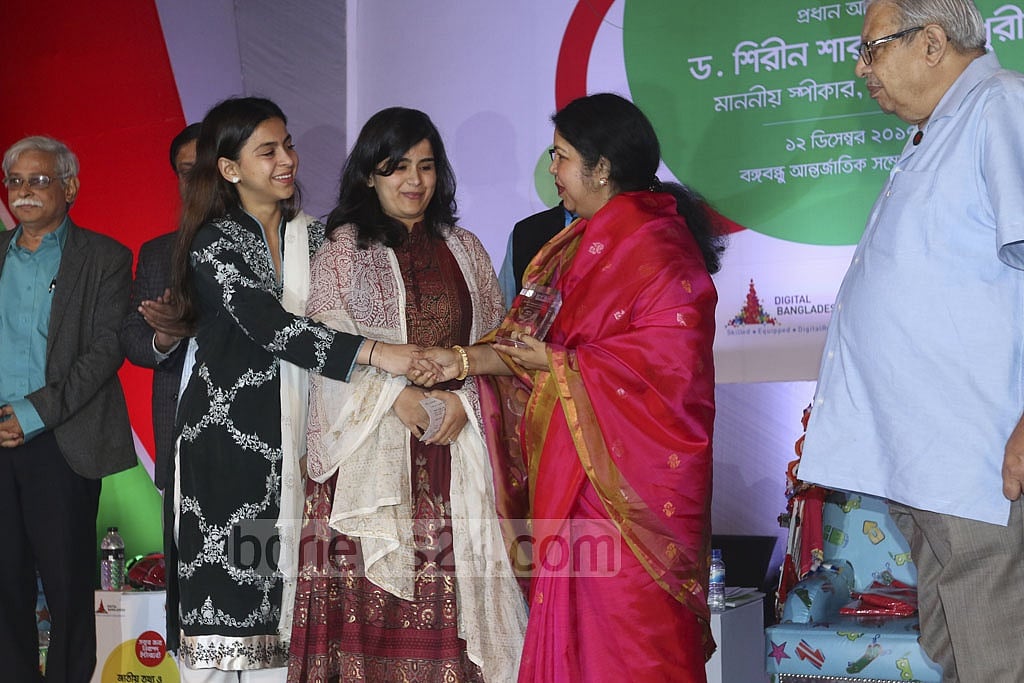 Annisul Huq's daughter Tanisha Huq and Wamiq Umaira received the special recognition on behalf of the Dhaka North mayor, who passed away last month. 