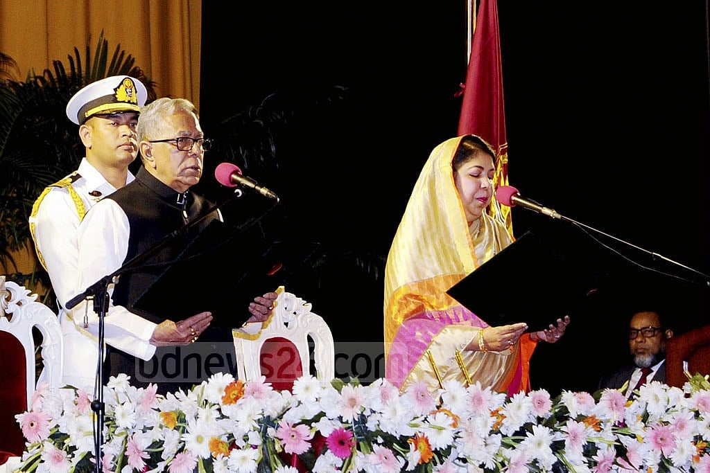 ২০১৮ সালে দ্বিতীয় মেয়াদে পাঁচ বছরের জন্য রাষ্ট্রপতির শপথ নেন মো. আবদুল হামিদ ফাইল ছবি