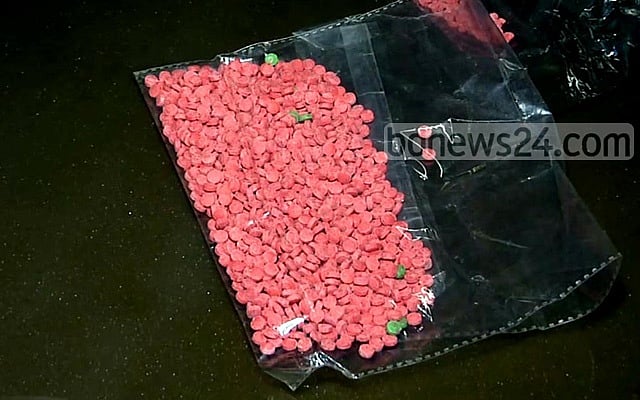 বসত ঘরে মিলল এক লাখ ইয়াবা