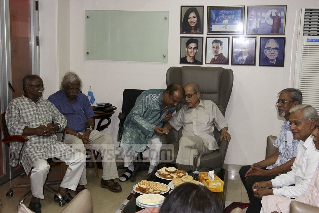 Bikalpadhra asked BNP to pick either Jamaat or AQM Badruddoza’s party for alliance. File Photo 