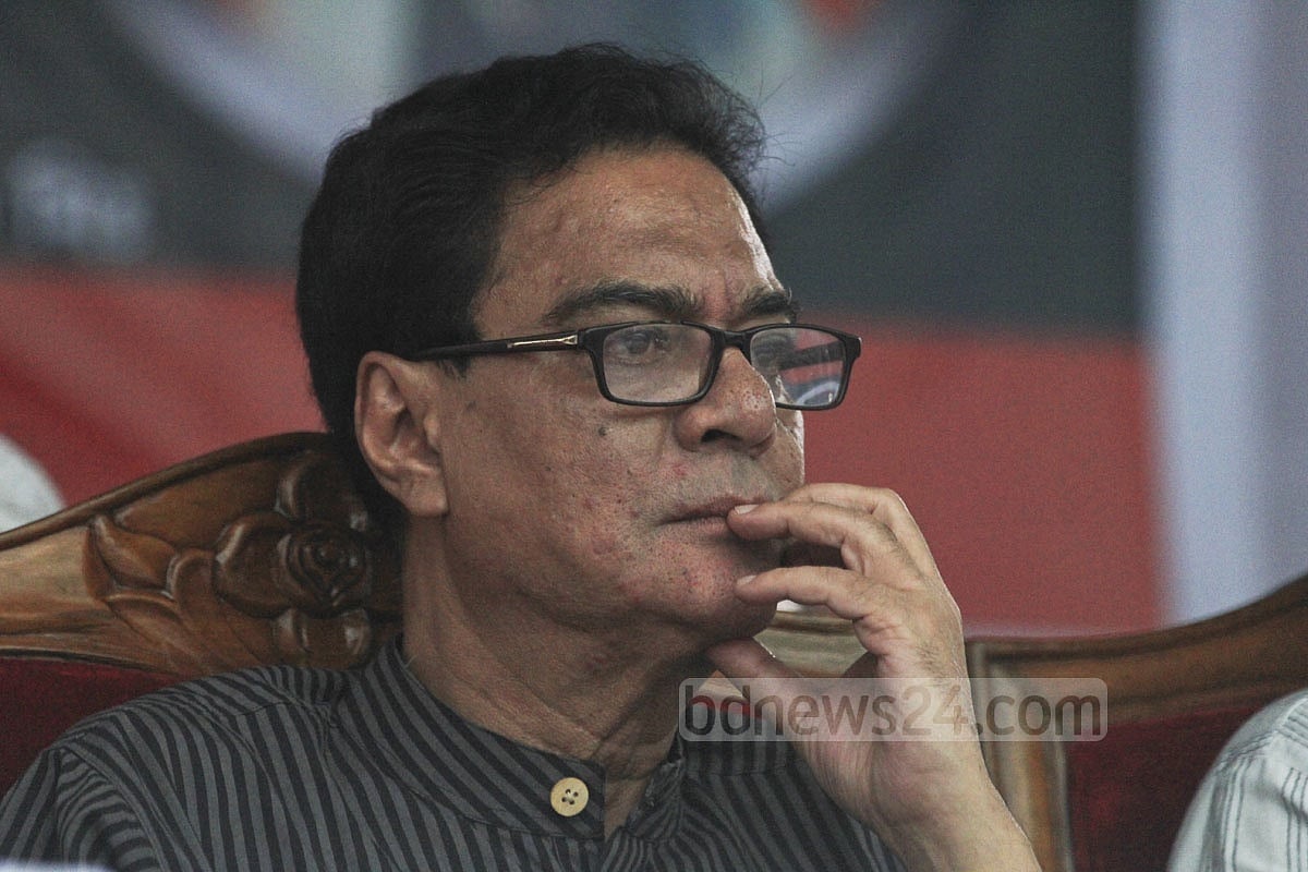 ফুসফুসের ক্যান্সারে ভুগে ৬৮ বছর বয়সেই না ফেরার দেশে পাড়ি জমালেন সৈয়দ আশরাফুল ইসলাম 