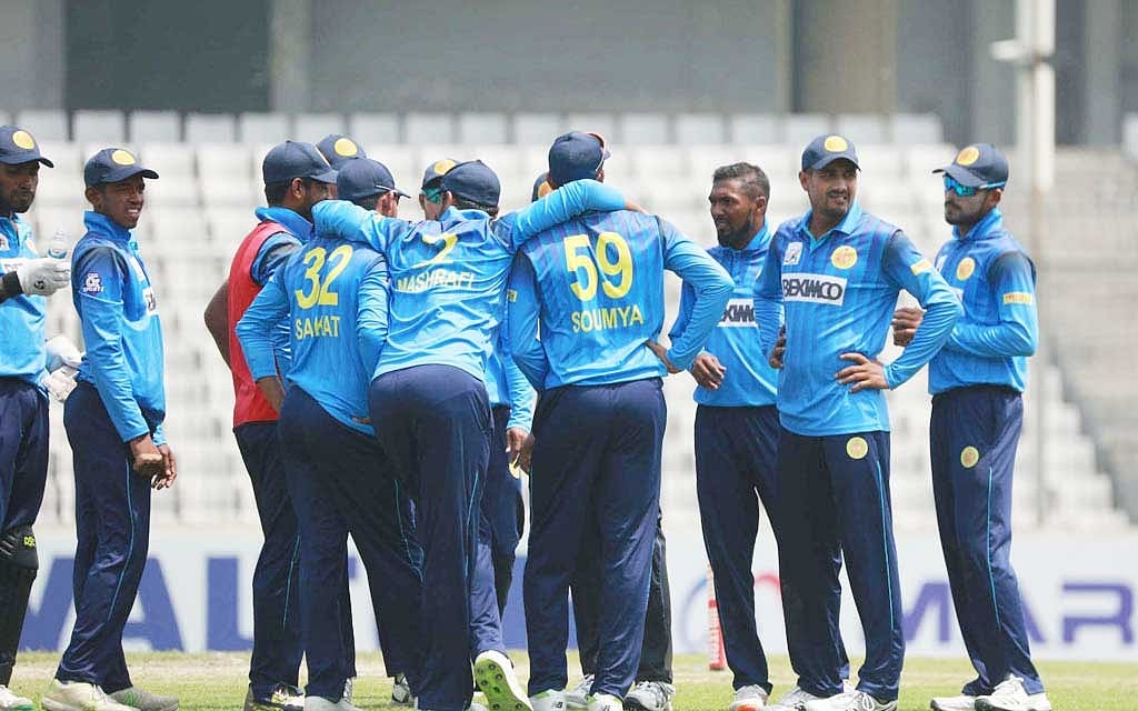সবার আগে সুপার সিক্সে আবাহনী