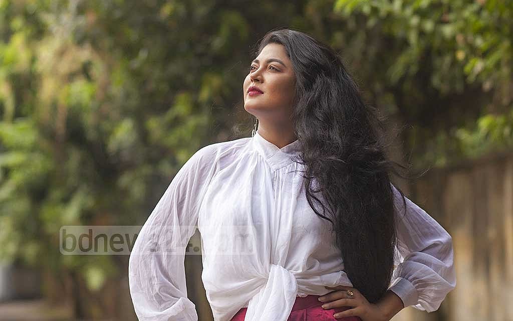 “শুটিং’য়ের ঠিক আগে শিল্পীকে বাদ দেওয়া রীতি মতো অন্যায়”- মৌসুমী হামিদ ...