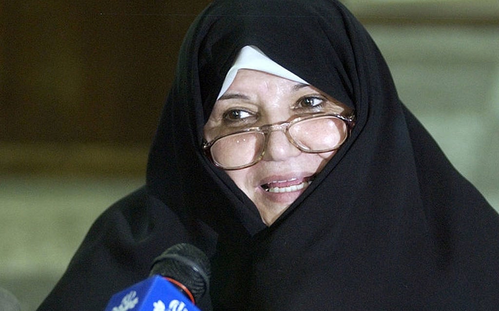 Azam Taleghani, a defiant would-be president of Iran, dies at 76