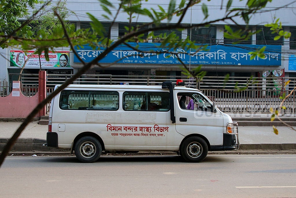 দুই সন্তানকে নিয়ে ঘরবন্দি মা, মুমূর্ষু অবস্থায় উদ্ধার