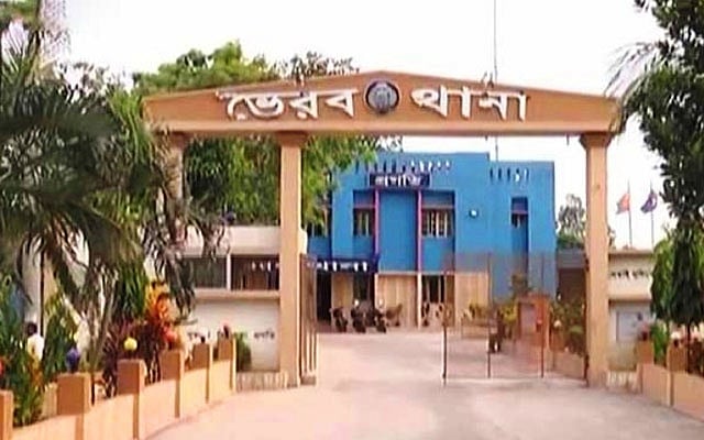 ভৈরবে পুলিশকে জখম করে আসামি ‘ছিনতাই’