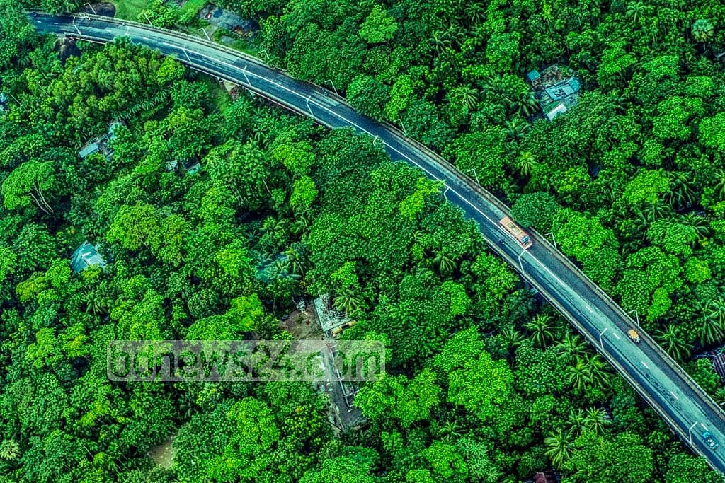 Serene greenery: The Gabkhan Bridge, one of the highest bridges in the country, takes the shape of the English letter 'S' when seen from a bird’s-eye view. It peak is one of the highest in the country. The western end of the bridge is covered in greenery. 