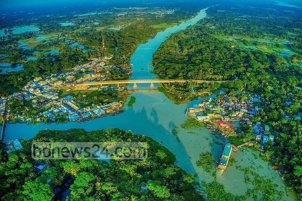 Harta Bridge: Built over the Kocha River in Uzirpur, Barishal in 2017, the 280-km long bridge connects Harta, Shatla and Otra unions to the mainland of Uzirpur Upazila. 