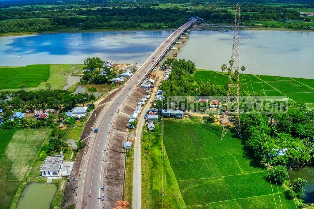 The Sheikh Jamal Bridge: The bridge was built in 2016 at the Hajipur-old Mahipur point of Patuakhali-Kuakata Highway over Sonatala Tiver. The bridge has been named after Bangabandhu Sheikh Mujibur Rahman’s second son. 