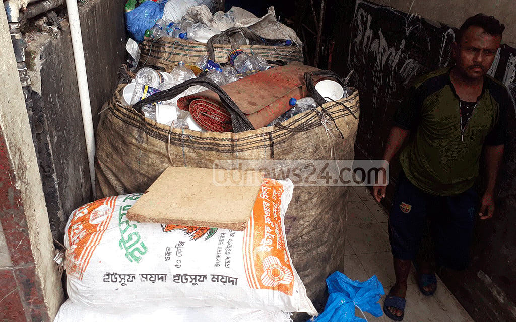 Separated plastic waste products will be sold to BIRDEM hospital. Separated plastic waste products will be sold to BIRDEM hospital.