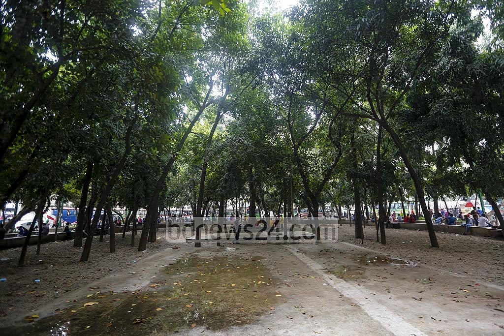 The improvements made to Bahadur Shah Park include filling up empty spots in the ground with pebbles. Oct 19, 2020. Photo: Mahmud Zaman Ovi 