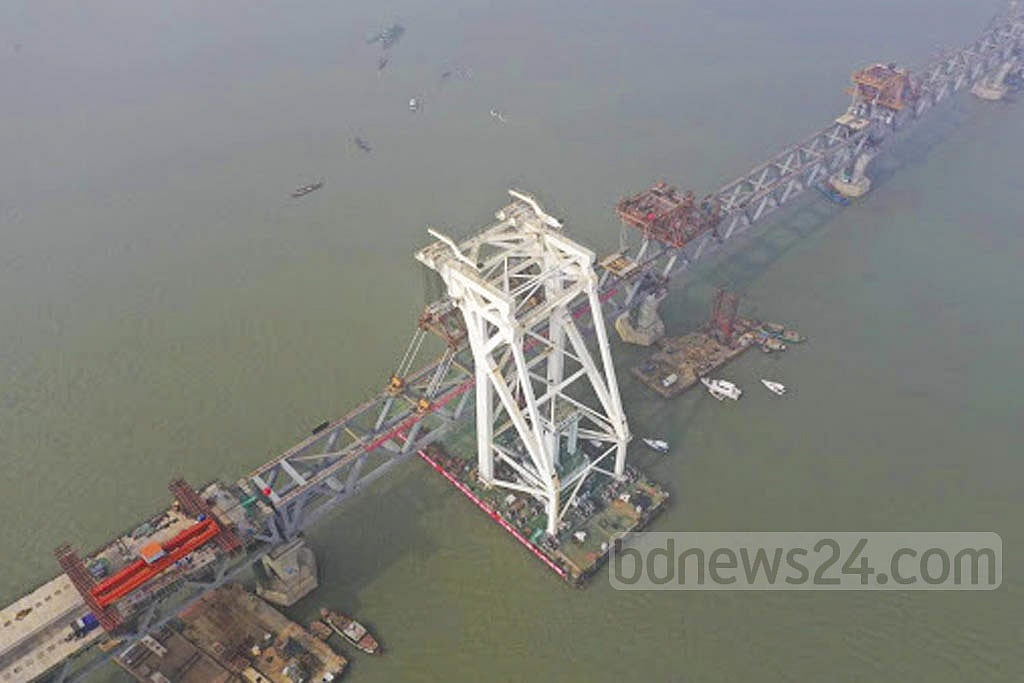 The full 6.15-km stretch of the Padma Bridge came into view after engineers installed the 41st and final span of the structure on Thursday, Dec 10, 2020. Photo: Mostafigur Rahman 