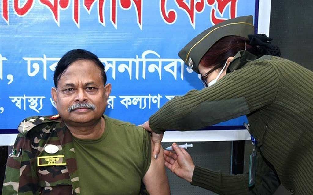 Aziz Rmy Army chief Gen Aziz receives COVID vaccine shot