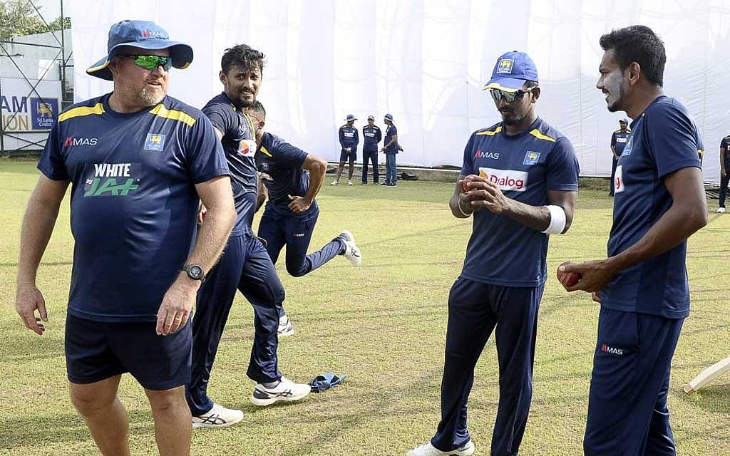 শ্রীলঙ্কার বোলিং কোচের পদত্যাগ