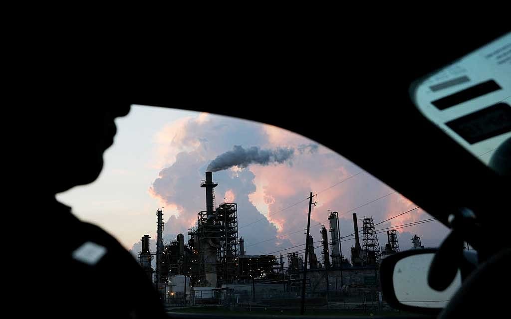 Texas freeze led to release of tons of air pollutants as refineries shut