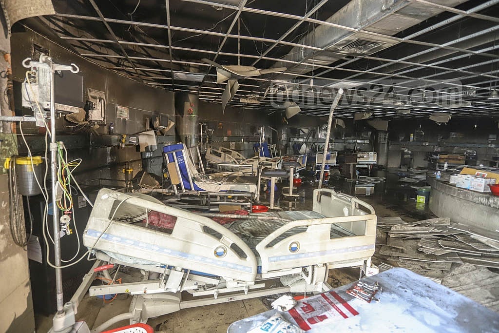 Mar 17, 2021: A fire broke out at the ICU of Dhaka Medical College Hospital's COVID ward. Despite an evacuation, three patients in the incident. Photo: Asif Mahmud Ove Mar 17, 2021: A fire broke out at the ICU of Dhaka Medical College Hospital's COVID ward. Despite an evacuation, three patients in the incident. Photo: Asif Mahmud Ove