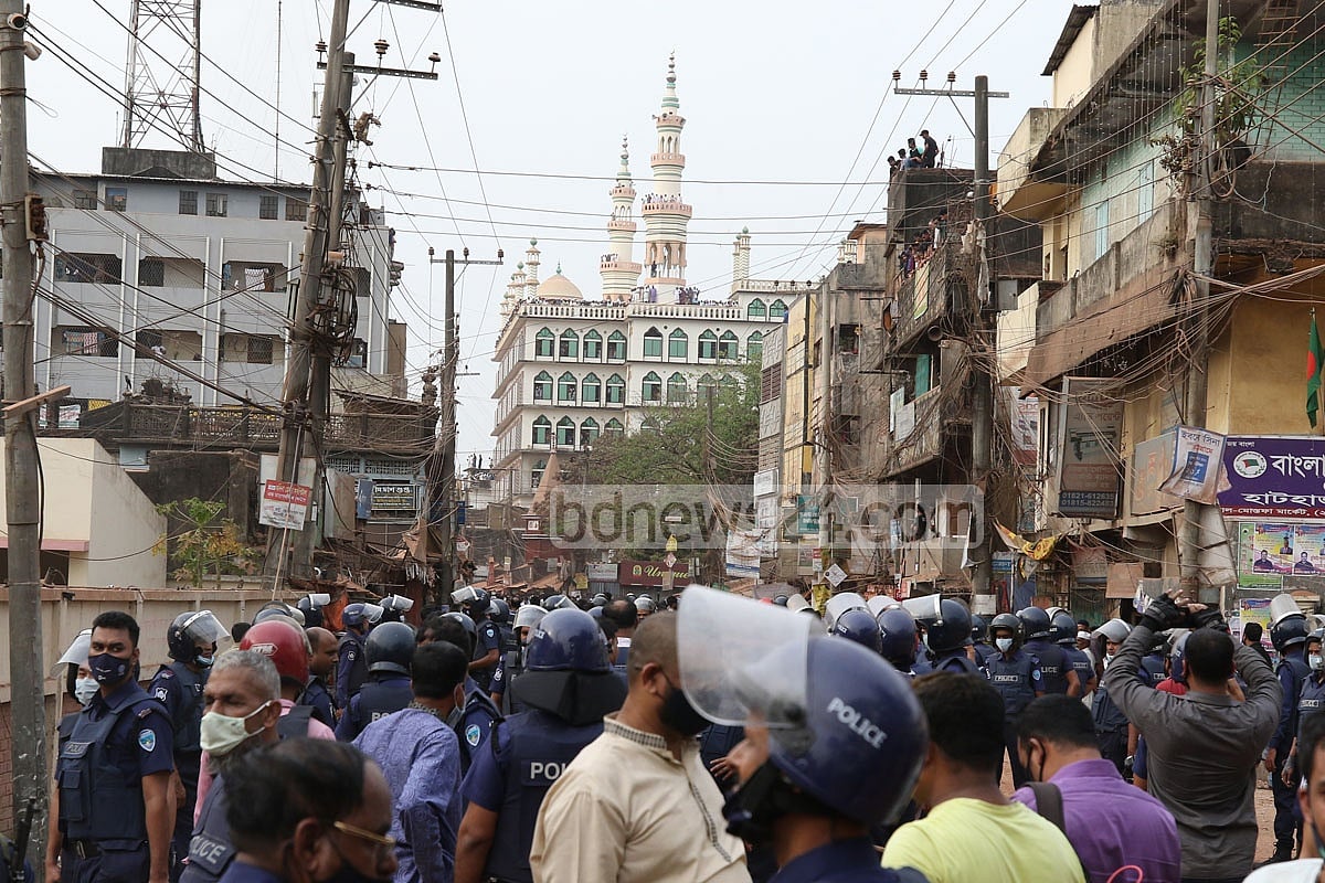 Mar 26, 2021: Leaders and activists of the radical group Hifazat-e Islami attacked Hathazari Police Station and other government offices before clashing with police during violent demonstrations over Indian Prime Minister Narendra Modi's visit to Dhaka for the celebrations of Bangladesh's 50th year of independence. Photo: Suman Babu Mar 26, 2021: Leaders and activists of the radical group Hifazat-e Islami attacked Hathazari Police Station and other government offices before clashing with police during violent demonstrations over Indian Prime Minister Narendra Modi's visit to Dhaka for the celebrations of Bangladesh's 50th year of independence. Photo: Suman Babu