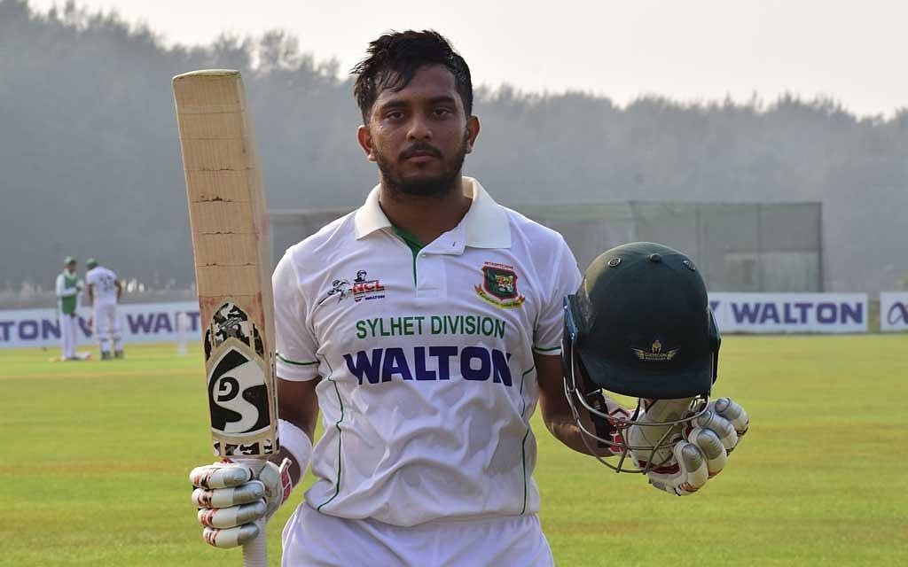 জাকিরের ডাবল সেঞ্চুরি, মুশফিক হাসানের ৮ উইকেট