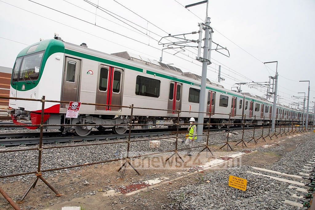  May 11, 2021: The authorities carried out a test run of the first six coaches of electric Metro Rail trains arriving from Japan. The interior of the public transport was also shown to journalists in the unloading area of the project in Uttara’s Diabari. Photo: Mostafigur Rahman  May 11, 2021: The authorities carried out a test run of the first six coaches of electric Metro Rail trains arriving from Japan. The interior of the public transport was also shown to journalists in the unloading area of the project in Uttara’s Diabari. Photo: Mostafigur Rahman
