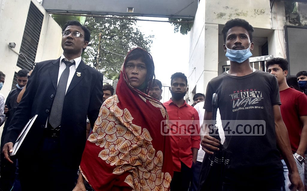 Jun 16, 2021: Minu Akter, a widow who spent three years behind bars in a murder case after the original convict promised to look after her children, was freed from Chattogram Central Jail. She was killed in a hit-and-run accident 13 days after her release from prison on Jun 28, 2021. Photo: Suman Babu Jun 16, 2021: Minu Akter, a widow who spent three years behind bars in a murder case after the original convict promised to look after her children, was freed from Chattogram Central Jail. She was killed in a hit-and-run accident 13 days after her release from prison on Jun 28, 2021. Photo: Suman Babu