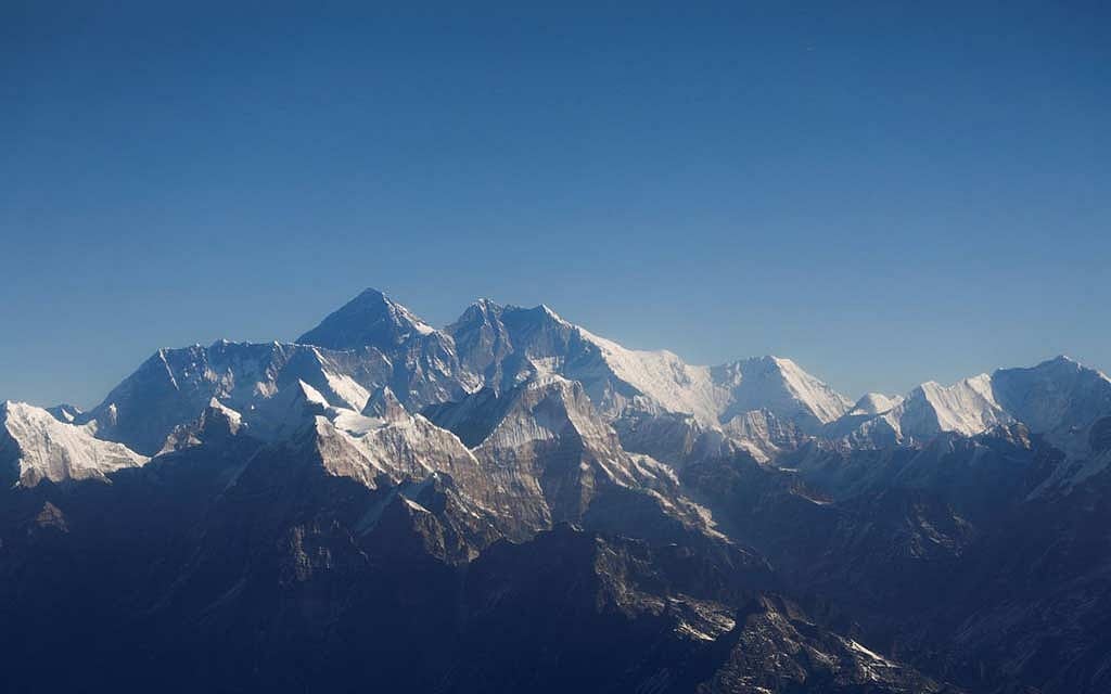 Two climbers, from India and Philippines, die on Everest