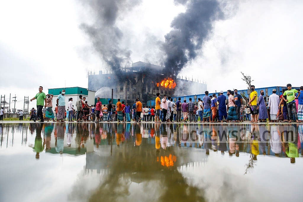 Jul 09, 2021: A massive fire engulfed the factory of Hashem Foods Ltd in Narayanganj’s Rupganj. The fire started at night and raged on till noon, leaving 53 workers dead, most of whom were women and children. Photo: Mahmud Zaman Ovi Jul 09, 2021: A massive fire engulfed the factory of Hashem Foods Ltd in Narayanganj’s Rupganj. The fire started at night and raged on till noon, leaving 53 workers dead, most of whom were women and children. Photo: Mahmud Zaman Ovi