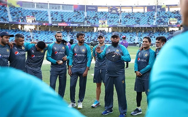ভয়ডরহীন আফগানিস্তানকে নিয়ে সতর্ক পাকিস্তান