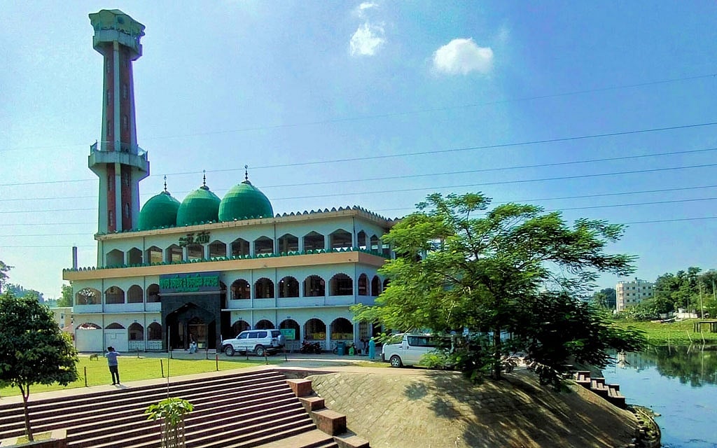 পাগলা মসজিদের দানবাক্সে মিলল রেকর্ড ১২ কোটি টাকা