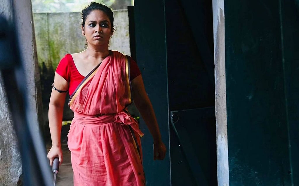 লাল মোরগের ঝুঁটি সিনেমার ‍দৃশ্য 