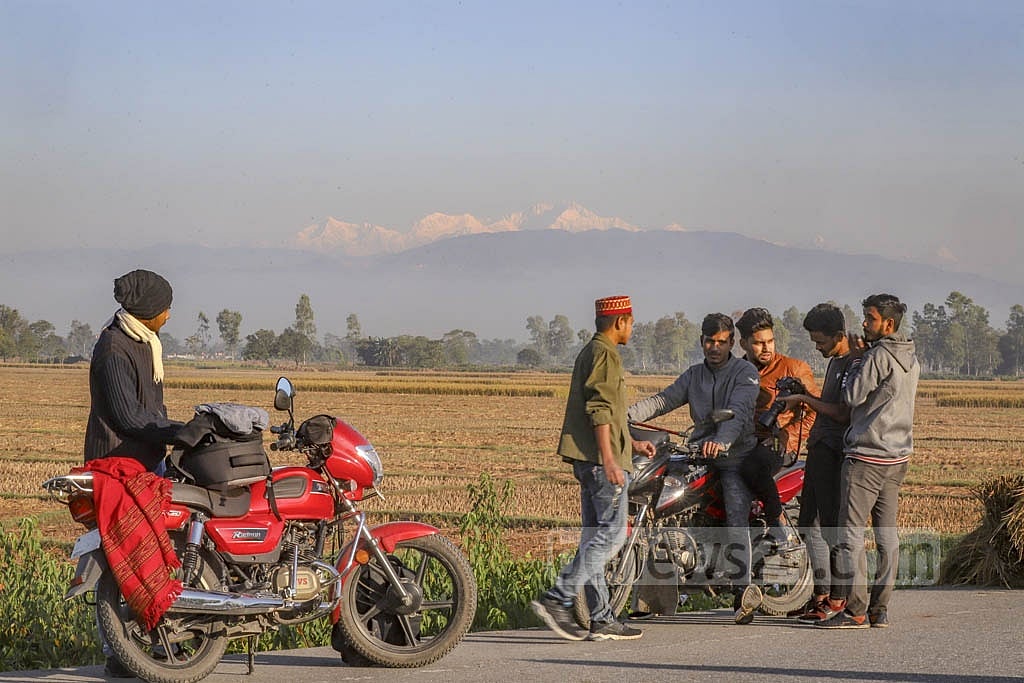 Tourists visit Tetulia to see the magnificent peak of Mount Kanchenjunga. 