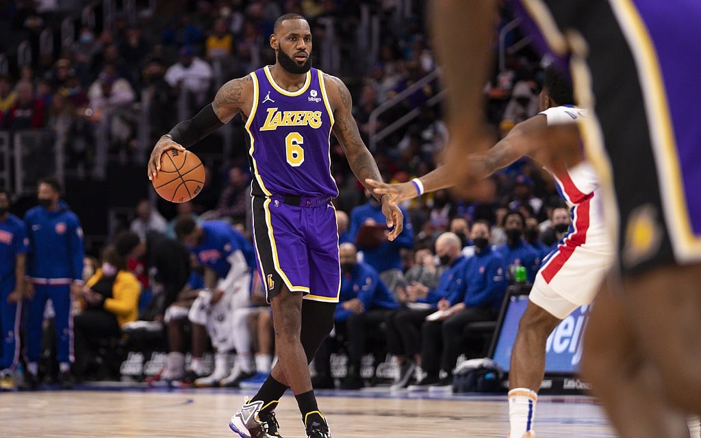 NBA: LeBron James ejected for strike that drew blood from Pistons centre