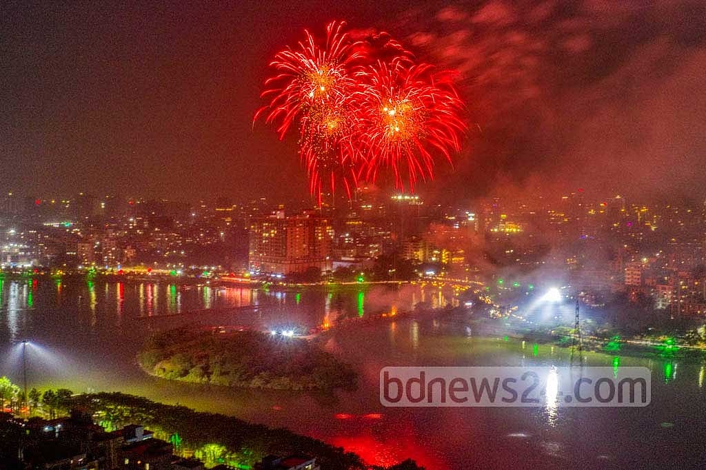 বর্ষবরণে বাজি-পটকার শব্দ নিয়ে ৯৯৯ এ ৩৬৫ অভিযোগ