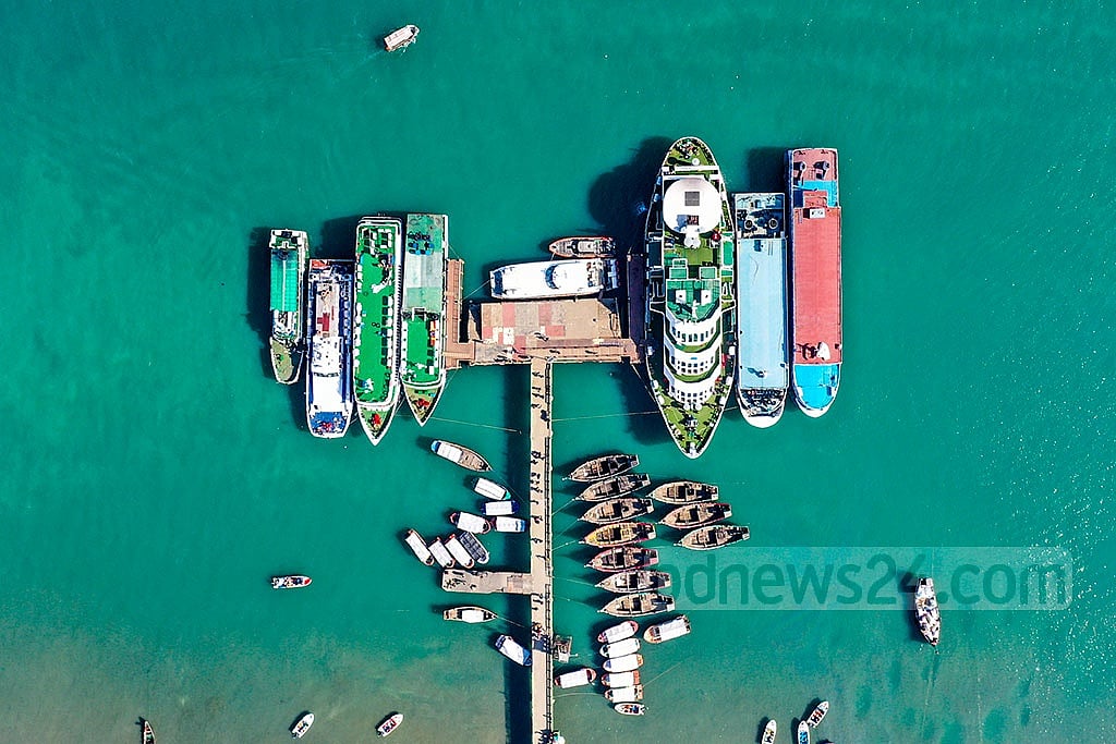 The ships that travel to St Martin’s Island
