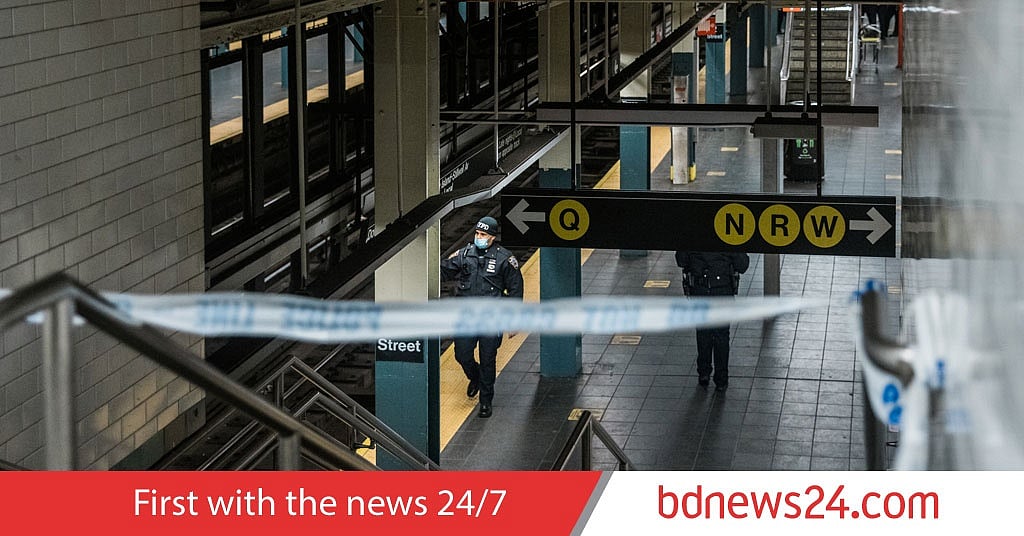 Woman dies after being pushed onto subway tracks in Times Square